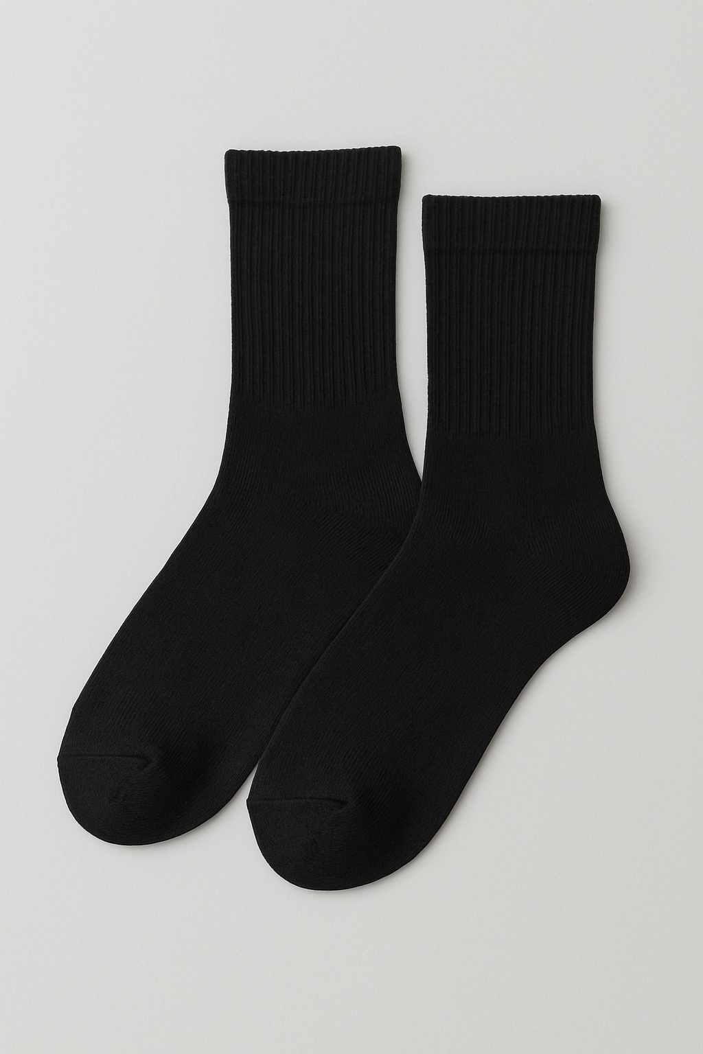 BLACK REGULAR SOCKS