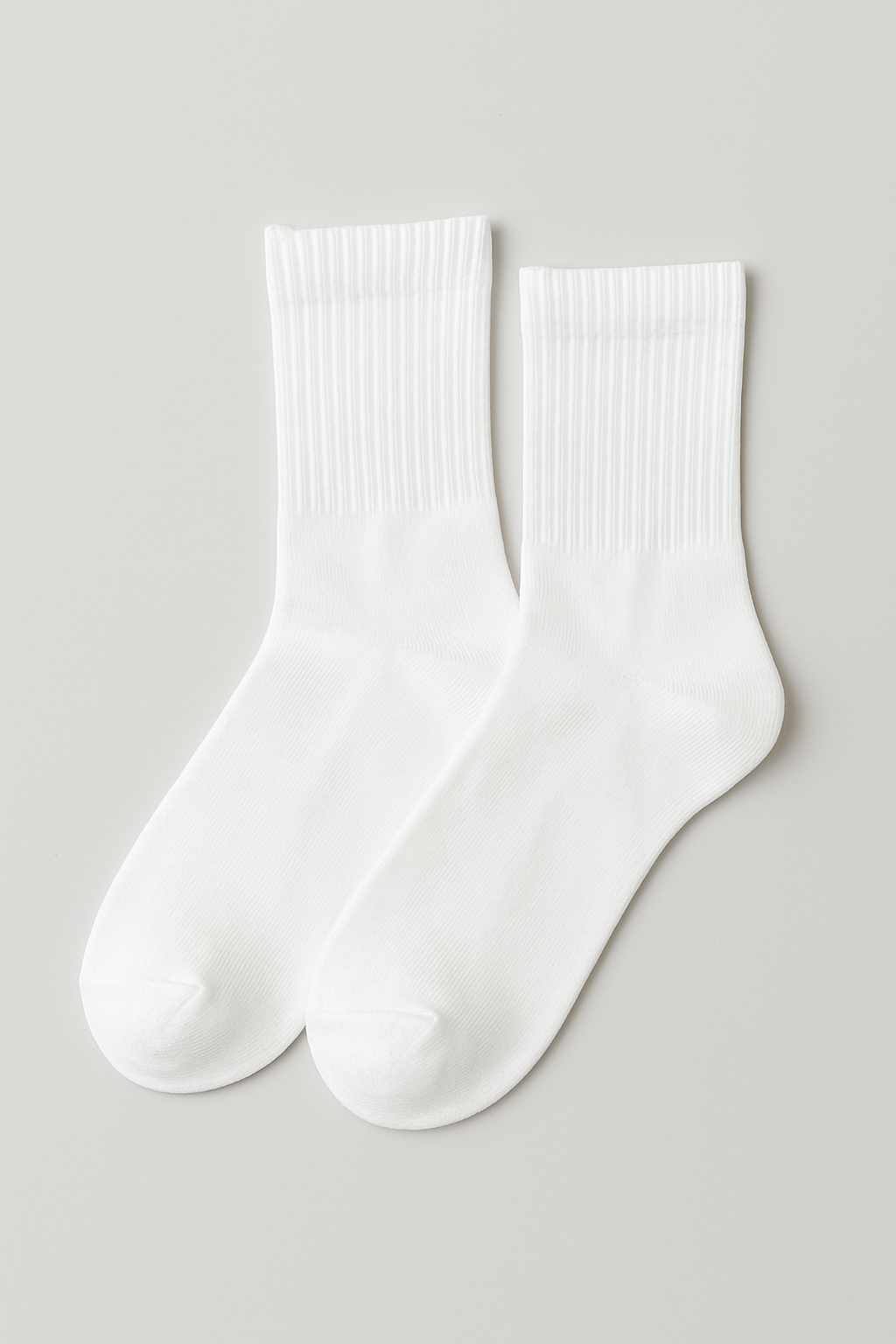 WHITE REGULAR SOCKS